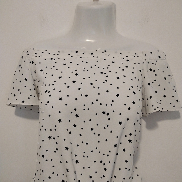 Shinestar - Star Print Off Shoulder Top - Picture 2 of 12